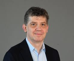 Dr. Wojciech Kopczuk headshot